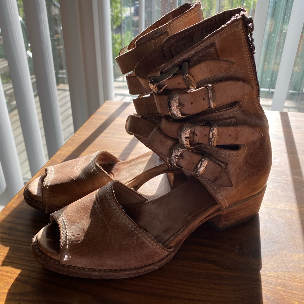 Freebird by Steven Madden sandals